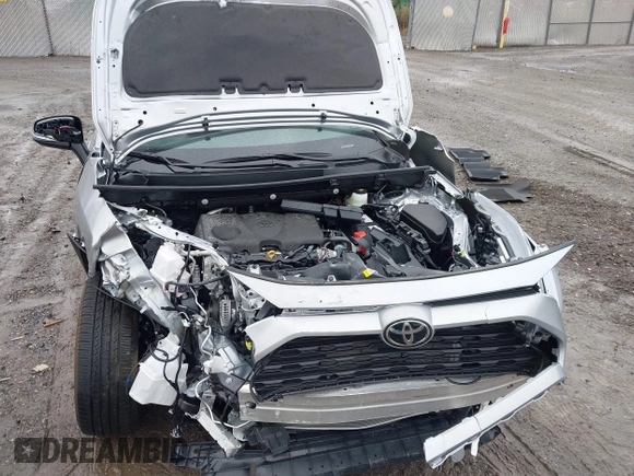 2025 Toyota RAV4 XLE Premium z VIN 2T3A1RFV6SC503413, wystawiony jako IAAI lot #41946001 z przebiegiem 831 mil mil oraz . Historia ofert i sprzedaży dostępna na DreamBid. Obrazek 6.