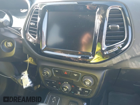 2020 Jeep Compass Limited z VIN 3C4NJCCB7LT170817, wystawiony jako IAAI lot #40180517 z przebiegiem 91 371 mil mil oraz . Historia ofert i sprzedaży dostępna na DreamBid. Obrazek 21.