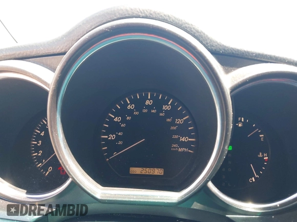 2004 Lexus RX 330 z VIN JTJHA31U540019312, wystawiony jako IAAI lot #42202707 z przebiegiem 250 970 mil mil oraz . Historia ofert i sprzedaży dostępna na DreamBid. Obrazek 7.
