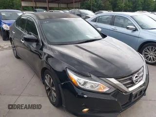 2017 Nissan Altima SV z VIN 1N4AL3AP2HC253975, wystawiony jako IAAI lot #42467047 z przebiegiem 109 215 mil mil oraz . Historia ofert i sprzedaży dostępna na DreamBid. Obrazek 1.