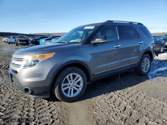 2012 Ford Explorer XLT with VIN 1FMHK8D86CGA61372, listed as a Copart auction lot 44415395 with 98,218 mi miles and Salvage Title. Bid and sale history available at carsss.com. Image 1.