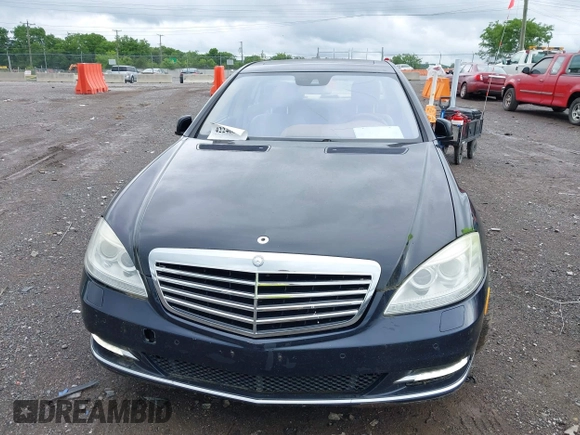 2010 Mercedes-Benz S 550 with VIN WDDNG8GB8AA328534, listed as a IAAI auction lot 42246844 with 221,107 mi miles and . Bid and sale history available at DreamBid. Image 12.