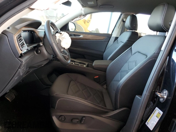 2024 Volkswagen Atlas SE with VIN 1V2LR2CAXRC577437, listed as a Copart auction lot 43693485 with 8,342 mi miles and Salvage title. Bid and sale history available at DreamBid. Image 7.