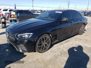 2023 Mercedes-Benz E 350 z VIN W1KZF8DB4PB121179, wystawiony jako Copart lot #49158725 z przebiegiem 117 168 mil mil oraz Szkoda całkowita • Salvage title. Historia ofert i sprzedaży dostępna na DreamBid. Obrazek 1.