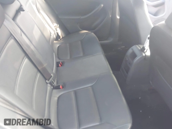 2013 Volkswagen Jetta SE с VIN 3VWDP7AJ7DM430198, выставлен на аукционе IAAI как лот 42737299 с пробегом 128 637 миль миль и . История ставок и продаж доступна на DreamBid. Изображение 8.
