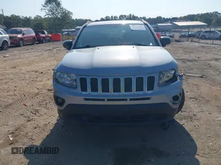 2015 Jeep Compass Sport with VIN 1C4NJCBB5FD110725, listed as a IAAI auction lot 40506090 with 132,207 mi miles. Bid and sale history available at carsss.com. Image 13.