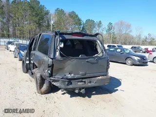2002 Chevrolet Tahoe LT with VIN 1GNEK13Z22J279570, listed as a IAAI auction lot 41858543 with 378,318 mi miles. Bid and sale history available at carsss.com. Image 6.