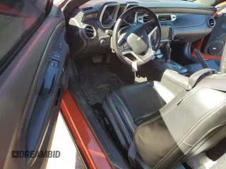 2013 Chevrolet Camaro LT z VIN 2G1FC1E34D9210891, wystawiony jako Copart lot #47850505 z przebiegiem 142 345 mil mil oraz Szkoda całkowita • Salvage title. Historia ofert i sprzedaży dostępna na DreamBid. Obrazek 8.