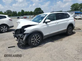 2021 Volkswagen Tiguan SE z VIN 3VV2B7AX3MM009500, wystawiony jako Copart lot #58153255 z przebiegiem Nie podano mil oraz Szkoda całkowita • Salvage title. Historia ofert i sprzedaży dostępna na DreamBid. Obrazek 1.