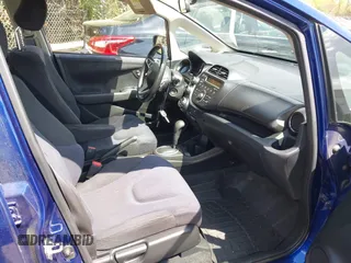 2013 Honda Fit Sport with VIN JHMGE8H57DC067048, listed as a IAAI auction lot 41939330 with 111,368 mi miles. Bid and sale history available at carsss.com. Image 5.