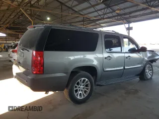 2008 GMC Yukon XL SLE w/3SA with VIN 1GKFC16038R263108, listed as a Copart auction lot 70296804 with 298,370 mi miles and Non Repairable. Bid and sale history available at carsss.com. Image 3.