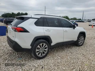 2024 Toyota RAV4 XLE Premium z VIN 2T3C1RFV1RW301807, wystawiony jako Copart lot #54978805 z przebiegiem 24 393 mil mil oraz Czysty tytuł • Clean title. Historia ofert i sprzedaży dostępna na DreamBid. Obrazek 3.