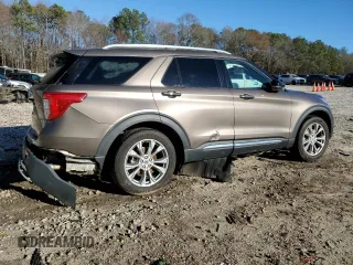 2021 Ford Explorer Limited with VIN 1FMSK7FH9MGB03340, listed as a Copart auction lot 45393915 with 67,131 mi miles and Salvage Title. Bid and sale history available at carsss.com. Image 3.