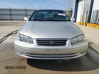 2000 Toyota Camry CE with VIN JT2BG22K9Y0520572, listed as a Copart auction lot 51062815 with 130,878 mi miles and Salvage Title. Bid and sale history available at DreamBid. Image 5.