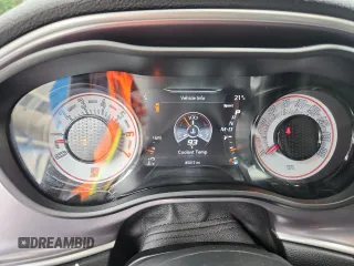 2019 Dodge Challenger R/T Scat Pack z VIN 2C3CDZFJ0KH525875, wystawiony jako Copart lot #58517635 z przebiegiem 85 017 mil mil oraz Szkoda całkowita • Salvage title. Historia ofert i sprzedaży dostępna na DreamBid. Obrazek 9.
