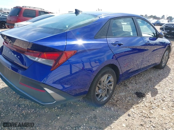 2024 Hyundai Elantra Essential with VIN KMHLM4DG9RU668803, listed as a IAAI auction lot 41647803 with 41,057 mi miles. Bid and sale history available at carsss.com. Image 4.