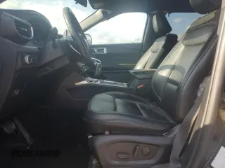 2020 Ford Explorer XLT z VIN 1FMSK8DH5LGC24387, wystawiony jako Copart lot #52971925 z przebiegiem 106 009 mil mil oraz Szkoda całkowita • Salvage title. Historia ofert i sprzedaży dostępna na DreamBid. Obrazek 7.