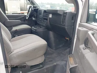 2017 Chevrolet Express Cargo Van with VIN 1GCWGAFF1H1130804, listed as a IAAI auction lot 41867205 with 191,355 mi miles. Bid and sale history available at carsss.com. Image 5.