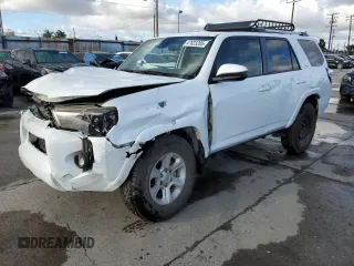 2022 Toyota 4Runner SR5 with VIN JTEMU5JR8N5996752, listed as a Copart auction lot 47623205 with 29,450 mi miles and Salvage title. Bid and sale history available at DreamBid. Image 1.