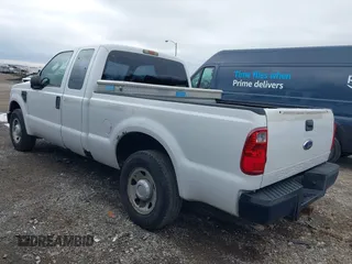 2008 Ford Super Duty F-250 SRW XL with VIN 1FTNX20568EE42238, listed as a IAAI auction lot 41842277 with 180,699 mi miles. Bid and sale history available at carsss.com. Image 3.