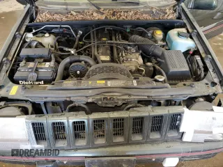 1995 Jeep Grand Cherokee Limited with VIN 1J4GZ78S9SC547492, listed as a Copart auction lot 83001084 with 109,863 mi miles and Clean Title. Bid and sale history available at carsss.com. Image 12.