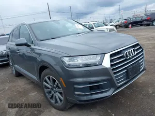 2018 Audi Q7 Premium Plus with VIN WA1LAAF76JD039992, listed as a IAAI auction lot 41880935 with 74,095 mi miles. Bid and sale history available at carsss.com. Image 1.