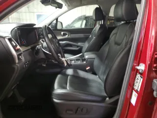 2021 Kia Sorento EX z VIN 5XYRHDLF2MG024680, wystawiony jako Copart lot #53358855 z przebiegiem 33 037 mil mil oraz Czysty tytuł • Clean title. Historia ofert i sprzedaży dostępna na DreamBid. Obrazek 7.