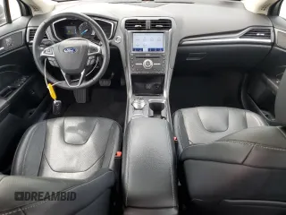 2020 Ford Fusion Titanium with VIN 3FA6P0SU4LR132467, listed as a Copart auction lot 58848425 with 39,823 mi miles and Salvage title. Bid and sale history available at DreamBid. Image 8.