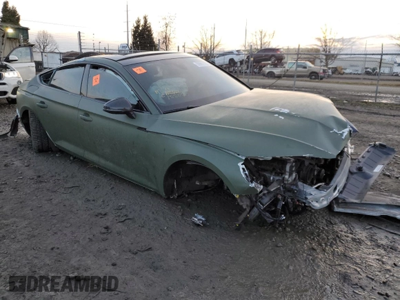 2022 Audi RS 5 Sportback z VIN WUAAWCF52NA901219, wystawiony jako Copart lot #39867793 z przebiegiem Nie podano mil oraz . Historia ofert i sprzedaży dostępna na DreamBid. Obrazek 4.