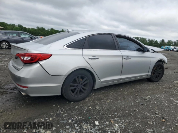 2015 Hyundai Sonata SE z VIN 5NPE24AF3FH142414, wystawiony jako Copart lot #57108445 z przebiegiem 280 483 mil mil oraz Szkoda całkowita • Salvage title. Historia ofert i sprzedaży dostępna na DreamBid. Obrazek 3.