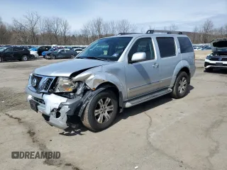 2011 Nissan Pathfinder LE z VIN 5N1AR1NB5BC623749, wystawiony jako Copart lot #51309485 z przebiegiem 199 545 mil mil oraz Szkoda całkowita • Salvage title. Historia ofert i sprzedaży dostępna na DreamBid. Obrazek 1.