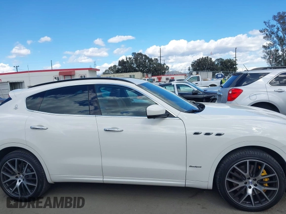 2019 Maserati Levante S with VIN ZN661YUS1KX318915, listed as a IAAI auction lot 41949952 with 74,355 mi miles. Bid and sale history available at carsss.com. Image 13.
