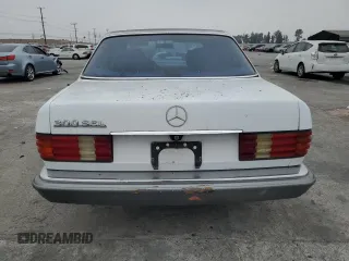1988 Mercedes-Benz 300 with VIN WDBCA25D0JA371896, listed as a Copart auction lot 76421944 with 119,520 mi miles and Clean Title. Bid and sale history available at DreamBid. Image 6.