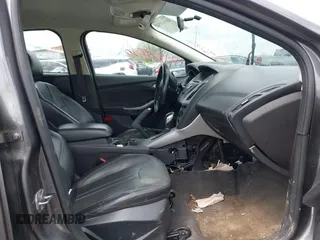 2014 Ford Focus SE with VIN 1FADP3K28EL337377, listed as a IAAI auction lot 41962856 with 137,906 mi miles. Bid and sale history available at carsss.com. Image 5.