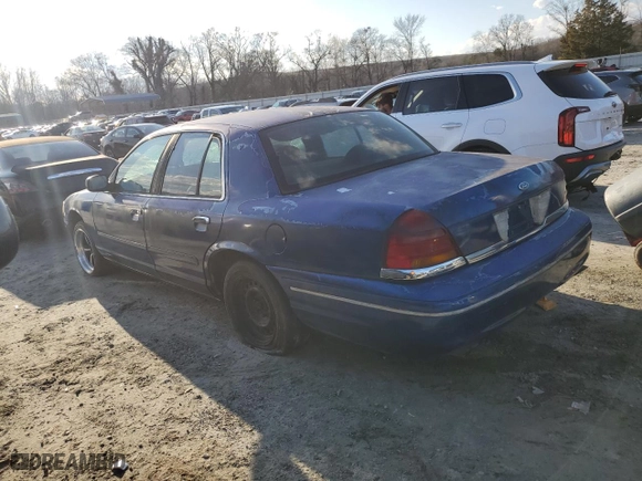 1998 Ford Crown Victoria Police Pkg with VIN 2FAFP71W5WX174213, listed as a Copart auction lot 87191094 with 288,723 mi miles and Salvage Title. Bid and sale history available at carsss.com. Image 2.