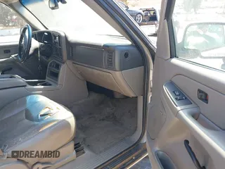 2004 Chevrolet Suburban LS with VIN 3GNEC16Z84G226272, listed as a IAAI auction lot 42603442 with 217,618 mi miles and . Bid and sale history available at DreamBid. Image 5.