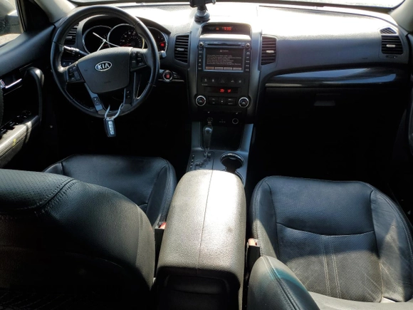 2011 Kia Sorento EX with VIN 5XYKUDA22BG044423, listed as a Copart auction lot 54135475 with 163,699 mi miles and Clean Title. Bid and sale history available at carsss.com. Image 8.