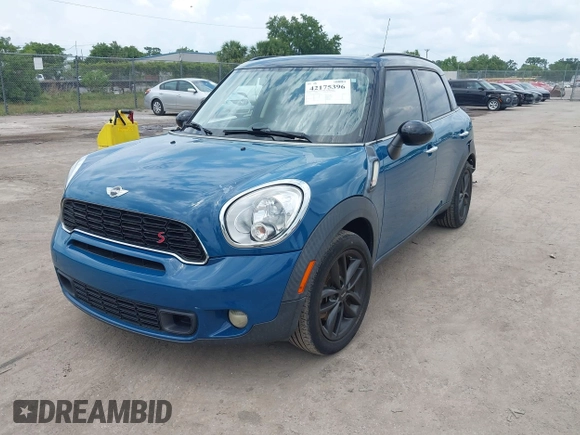 2012 MINI Countryman S with VIN WMWZC3C56CWM27592, listed as a IAAI auction lot 42175396 with 147,600 mi miles and . Bid and sale history available at DreamBid. Image 2.