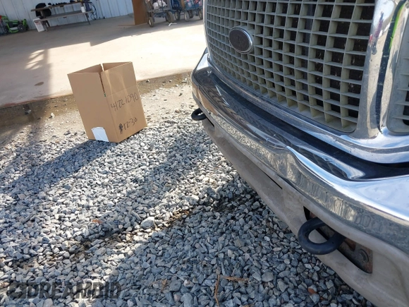 2000 Ford Excursion Limited с VIN 1FMNU42S2YEE35113, выставлен на аукционе IAAI как лот 41221090 с пробегом 375 148 миль миль и . История ставок и продаж доступна на DreamBid. Изображение 6.