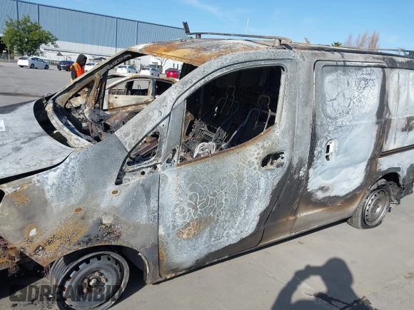 2014 Nissan NV200 S with VIN 3N6CM0KNXEK702480, listed as a IAAI auction lot 41967124 with Not Provided miles and . Bid and sale history available at DreamBid. Image 6.