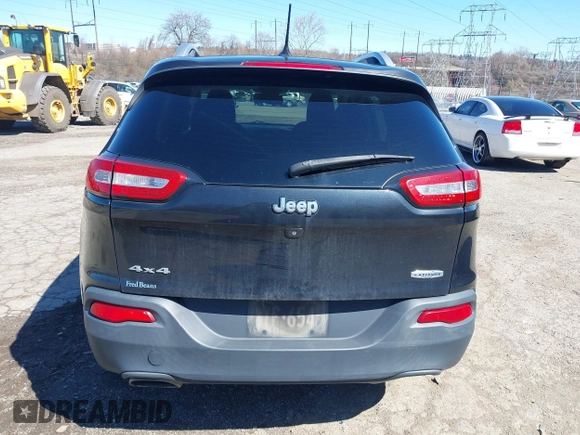 2015 Jeep Cherokee Latitude z VIN 1C4PJMCS2FW620113, wystawiony jako IAAI lot #41865228 z przebiegiem 186 983 mil mil oraz . Historia ofert i sprzedaży dostępna na DreamBid. Obrazek 17.