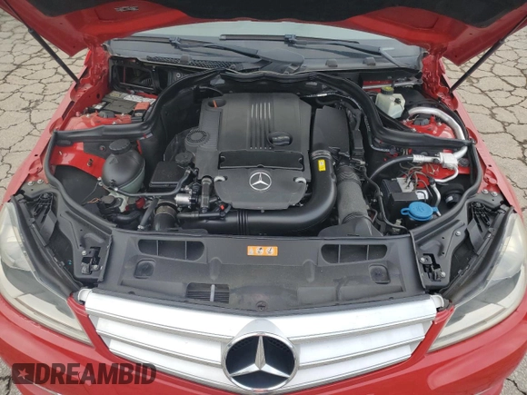 2012 Mercedes-Benz C 250 Sport z VIN WDDGF4HB7CR220929, wystawiony jako Copart lot #58982105 z przebiegiem 72 639 mil mil oraz Czysty tytuł • Clean title. Historia ofert i sprzedaży dostępna na DreamBid. Obrazek 11.