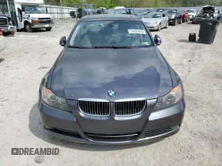 2006 BMW 3 Series 330i z VIN WBAVB33576KR77249, wystawiony jako Copart lot #54324055 z przebiegiem 93 180 mil mil oraz Szkoda całkowita • Salvage title. Historia ofert i sprzedaży dostępna na DreamBid. Obrazek 5.