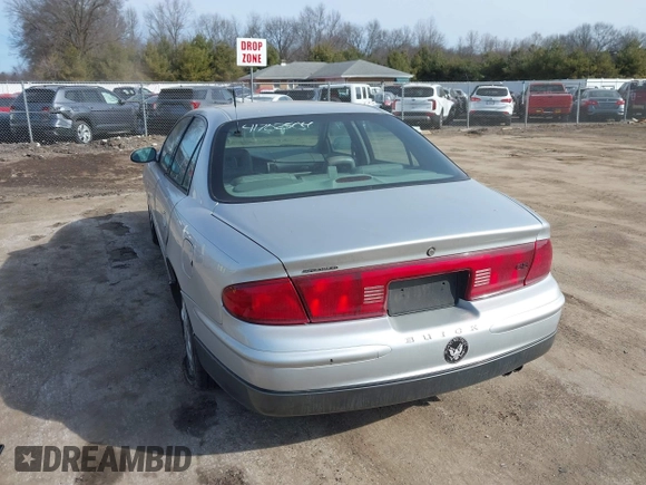 2001 Buick Regal GS with VIN 2G4WF551811225985, listed as a IAAI auction lot 41702504 with 0 mi miles. Bid and sale history available at carsss.com. Image 3.