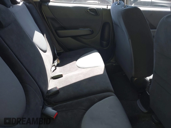 2007 Honda Fit с VIN JHMGD38497S014441, выставлен на аукционе IAAI как лот 41987759 с пробегом 110 070 миль миль и . История ставок и продаж доступна на DreamBid. Изображение 8.