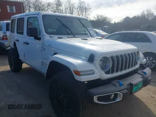2024 Jeep Wrangler Sahara with VIN 1C4RJXP60RW172692, listed as a IAAI auction lot 41759408 with 2,572 mi miles and . Bid and sale history available at DreamBid. Image 1.