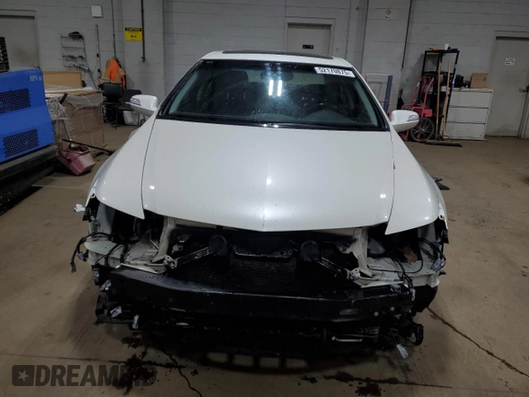 2011 Acura RL Technology with VIN JH4KB2F62BC000219, listed as a Copart auction lot 52170875 with 189,190 mi miles and Salvage Title. Bid and sale history available at DreamBid. Image 5.