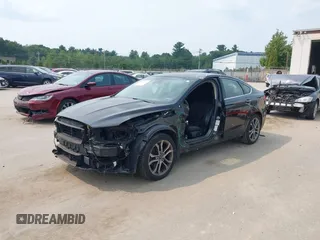 2019 Ford Fusion SEL with VIN 3FA6P0CD4KR224479, listed as a IAAI auction lot 40087591 with 92,833 mi miles. Bid and sale history available at carsss.com. Image 18.