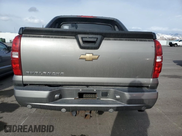 2007 Chevrolet Avalanche LTZ with VIN 3GNFK12Y77G232461, listed as a Copart auction lot 45599675 with 233,762 mi miles and Salvage Title. Bid and sale history available at DreamBid. Image 6.