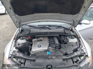2006 BMW 3 Series 325i with VIN WBAVB17556NK32805, listed as a IAAI auction lot 41745964 with 138,198 mi miles. Bid and sale history available at carsss.com. Image 10.